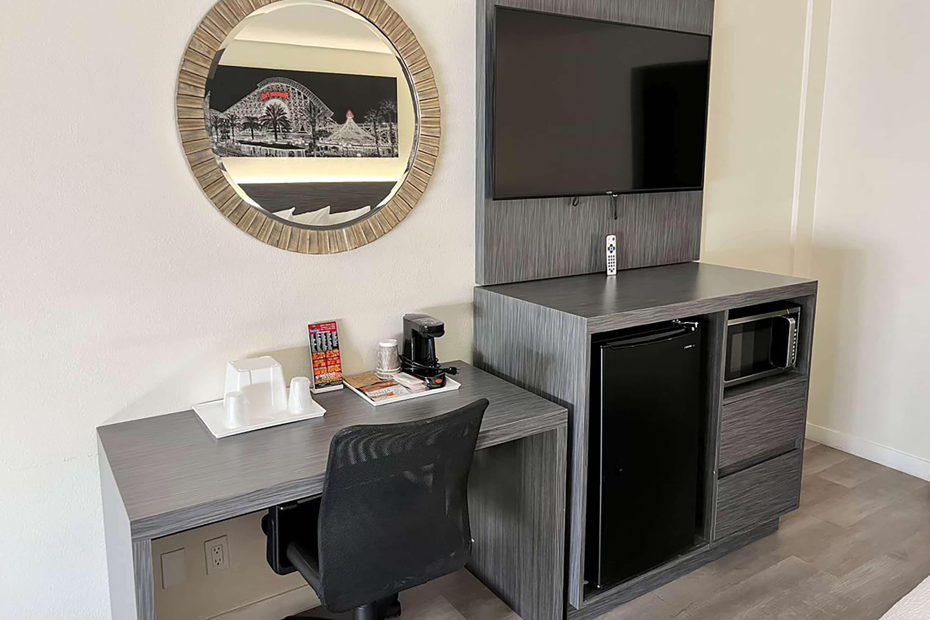 Готель Ramada By Wyndham Anaheim Convention Center Екстер'єр фото