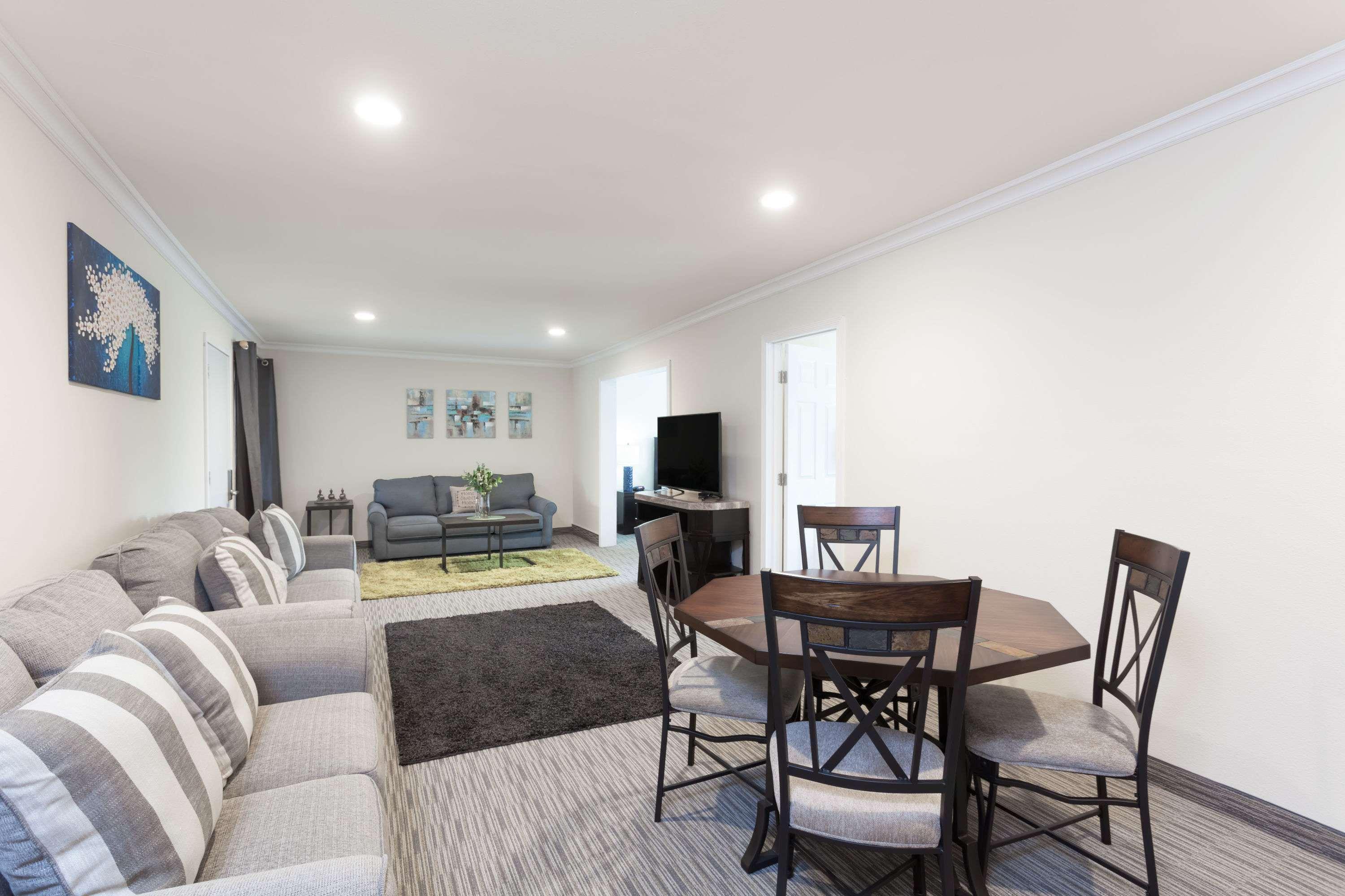 Готель Ramada By Wyndham Anaheim Convention Center Екстер'єр фото