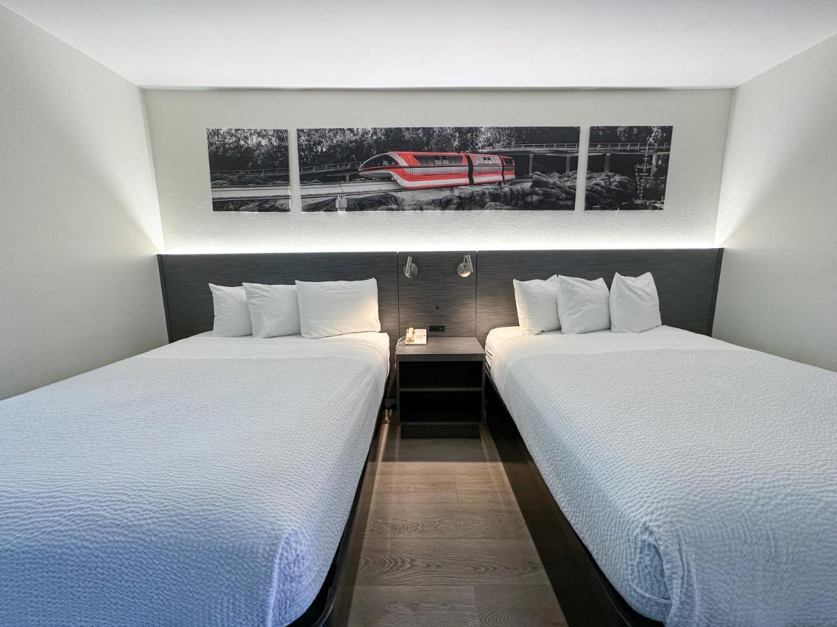 Готель Ramada By Wyndham Anaheim Convention Center Екстер'єр фото