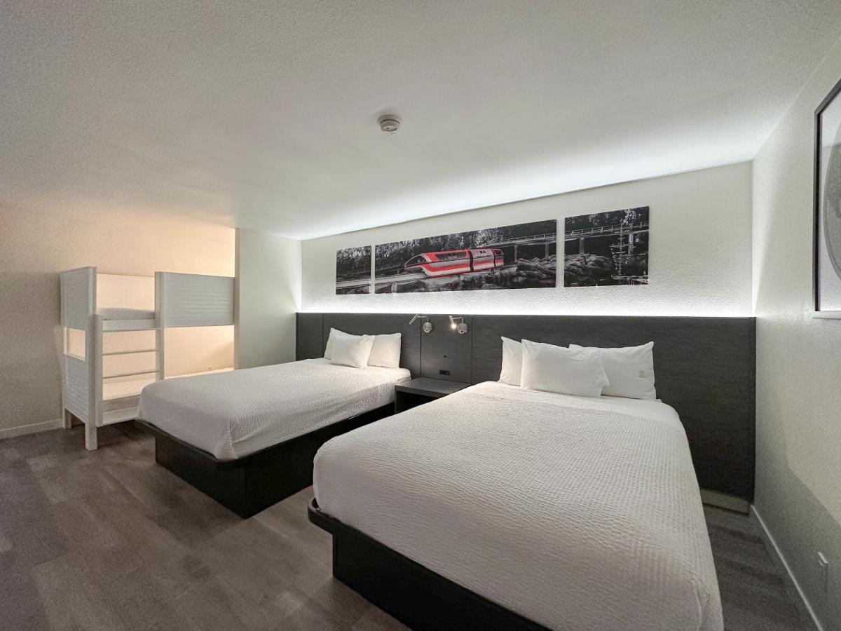 Готель Ramada By Wyndham Anaheim Convention Center Екстер'єр фото
