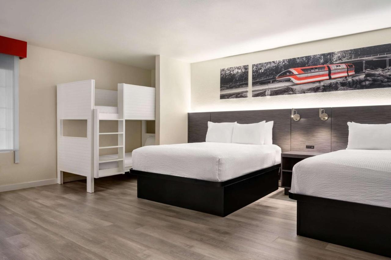 Готель Ramada By Wyndham Anaheim Convention Center Екстер'єр фото